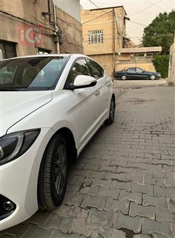 هیوندای ئەلەنترا